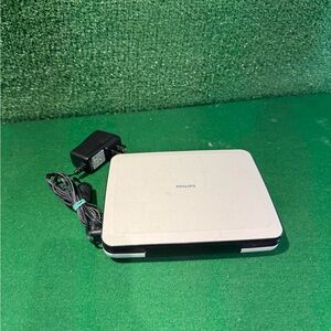 Philips PD703 7" Portable DVD Player